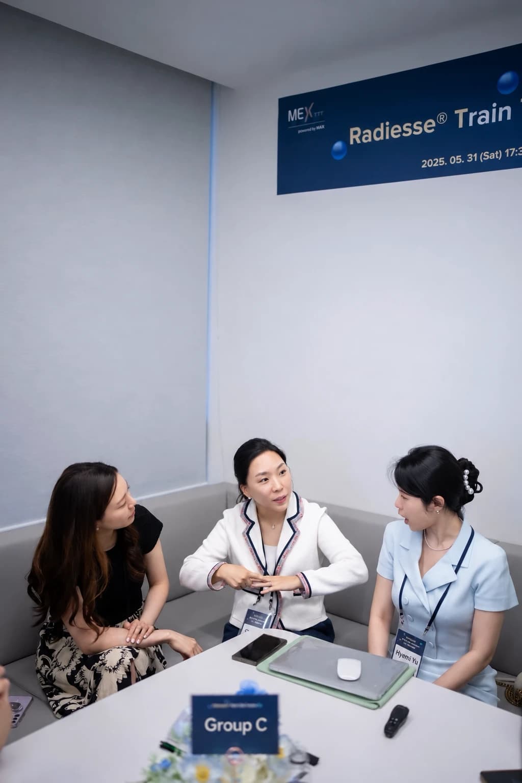 Source teaching or lecture material concerning the hand — AI-assisted English adaptation; not an unedited medical original