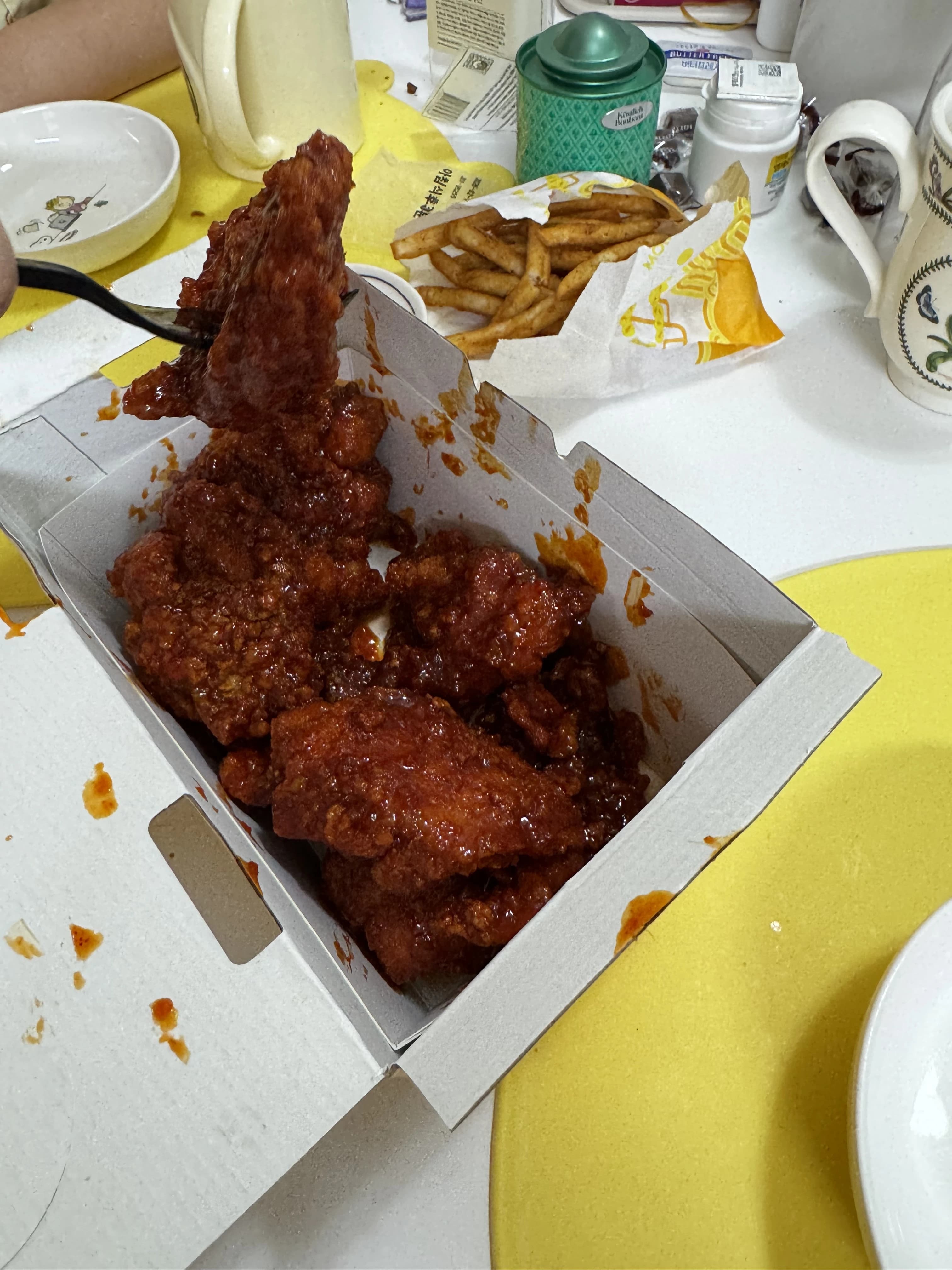 Food or snack photograph in the source’s personal record — Korean source retained; full image-text localization incomplete