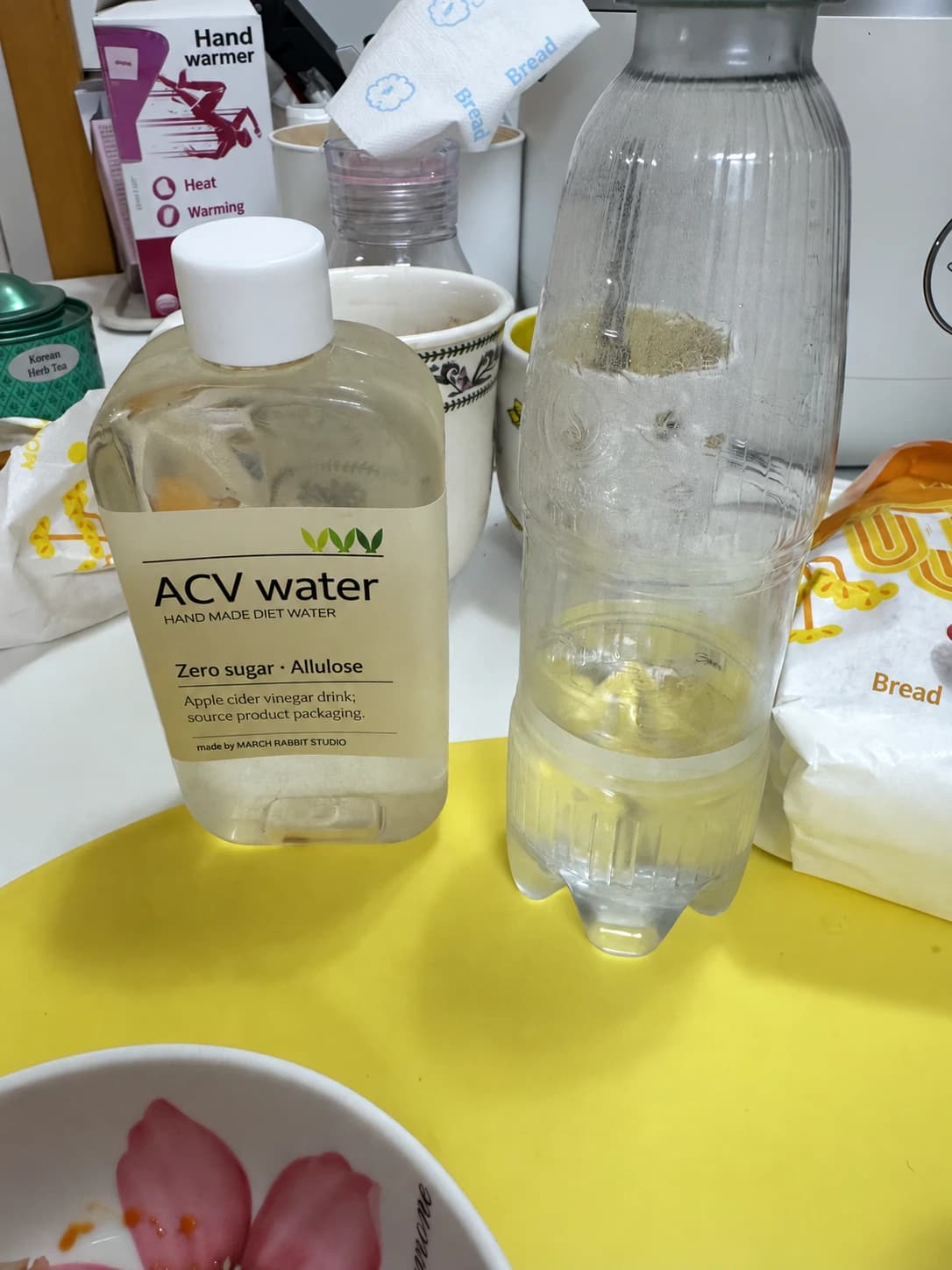 Vinegar-drink photograph included in the source monitoring record — AI-assisted English adaptation; not an unedited medical original